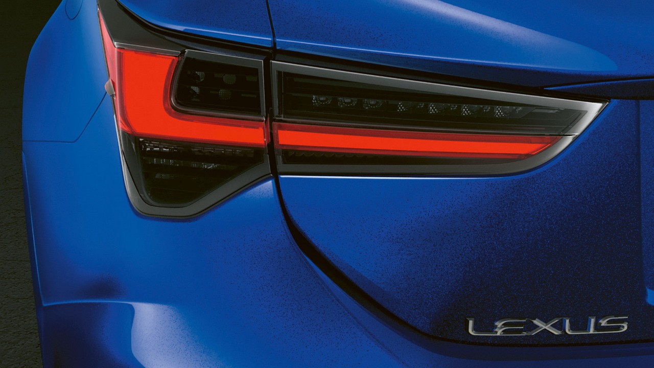 Lexus RC F's rear LED lights